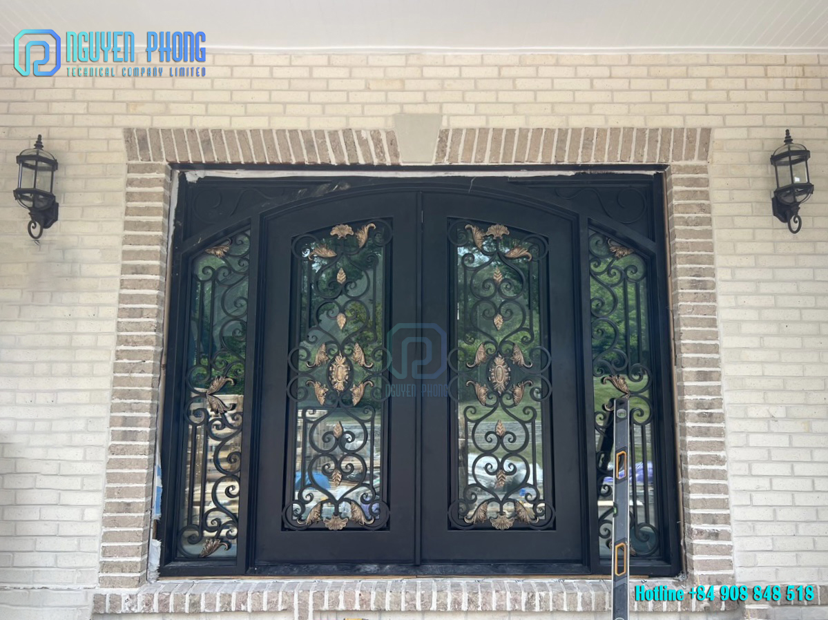 iron-door-design- iron-grill-door-designs-vietnam-door-manufacturers-2.jpg